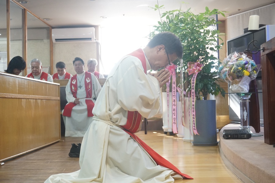 20250831_홍경만 목사 청담교회 담임목사 취임 감사예배 (12).JPG